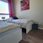 شقة Rzeczanska Poznan, 50m2, Dwie Sypialnie Z Salonem I Aneksem Kuchennym, Balkon, Parking Podziemny, Czwarte Pietro, Winda, Nowy Blok *