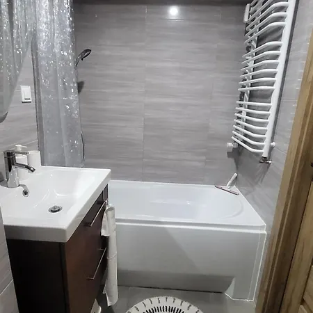Rzeczanska Poznan, 50m2, Dwie Sypialnie Z Salonem I Aneksem Kuchennym, Balkon, Parking Podziemny, Czwarte Pietro, Winda, Nowy Blok Apartment