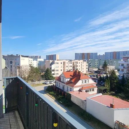 Apartment Rzeczanska Poznan, 50m2, Dwie Sypialnie Z Salonem I Aneksem Kuchennym, Balkon, Parking Podziemny, Czwarte Pietro, Winda, Nowy Blok Poznan