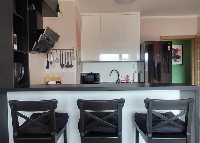 Rzeczanska Poznan, 50m2, Dwie Sypialnie Z Salonem I Aneksem Kuchennym, Balkon, Parking Podziemny, Czwarte Pietro, Winda, Nowy Blok * Posen