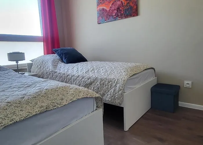 Apartment Rzeczanska Poznan, 50m2, Dwie Sypialnie Z Salonem I Aneksem Kuchennym, Balkon, Parking Podziemny, Czwarte Pietro, Winda, Nowy Blok *