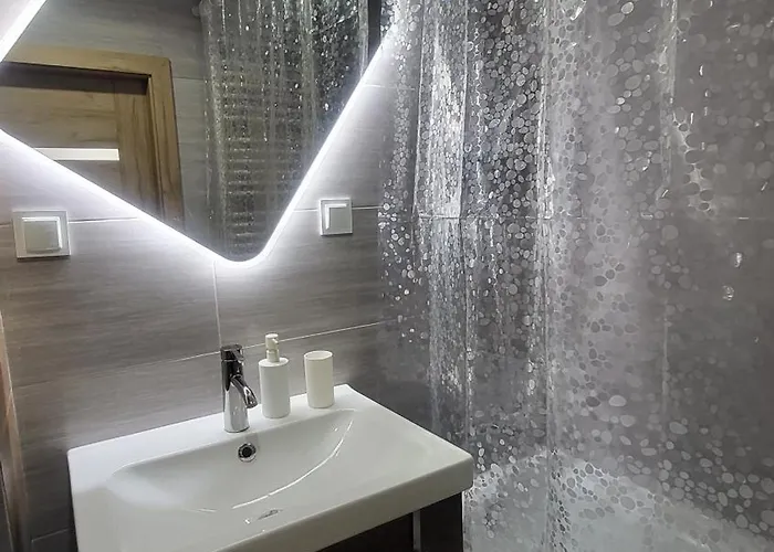 Rzeczanska Poznan, 50m2, Dwie Sypialnie Z Salonem I Aneksem Kuchennym, Balkon, Parking Podziemny, Czwarte Pietro, Winda, Nowy Blok * Posen